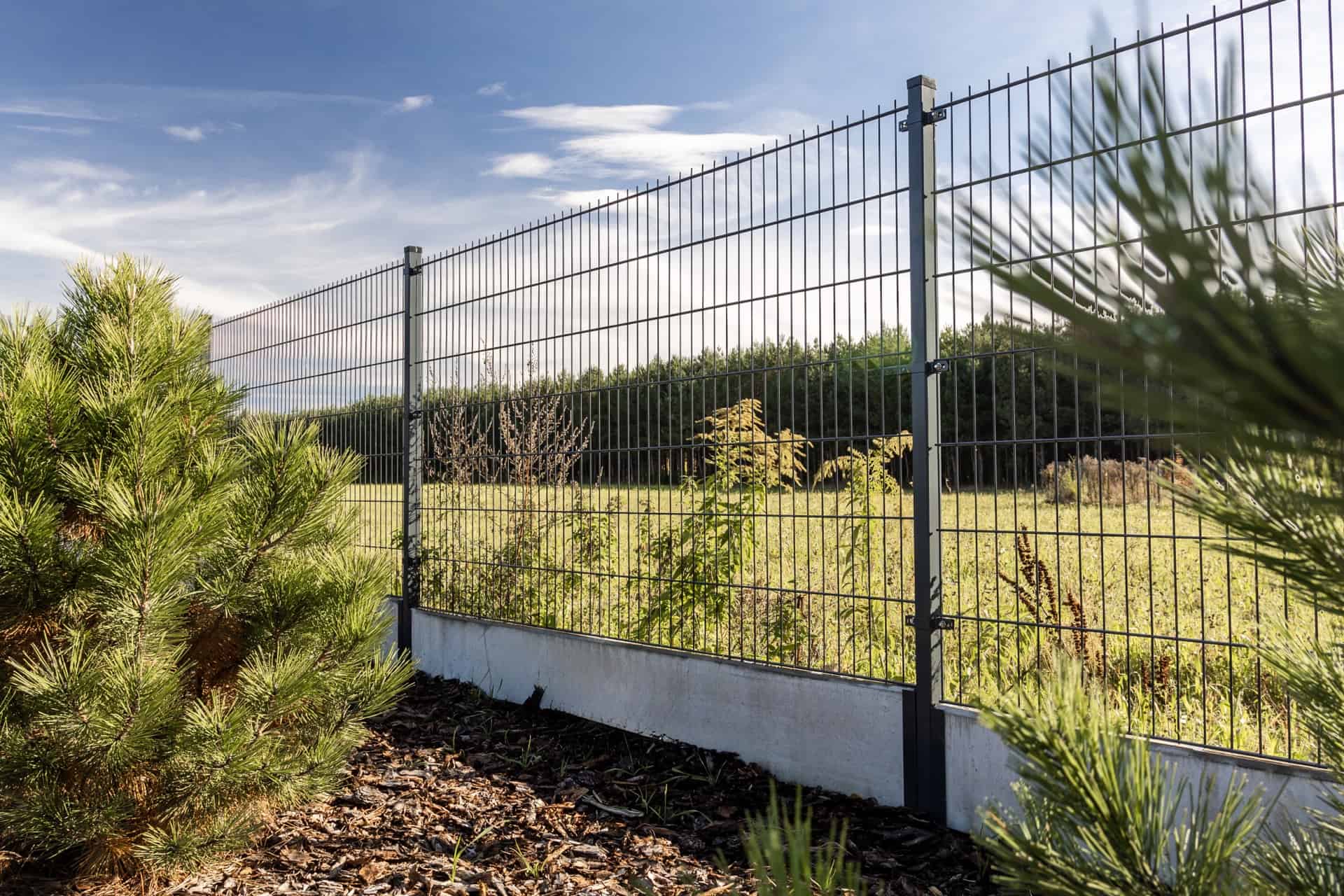 	Minimalistyczne ogrodzenia Europłot – styl dla wymagających