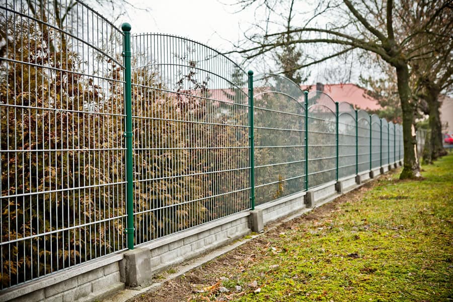 	Jakie kolory dominują w nowoczesnych ogrodzeniach Europłot?